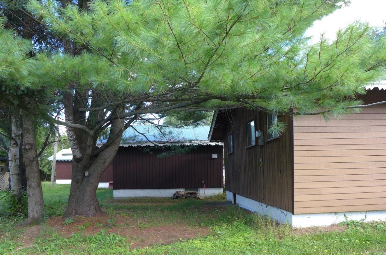 Motel De La Riviere Piedmont Exterior photo